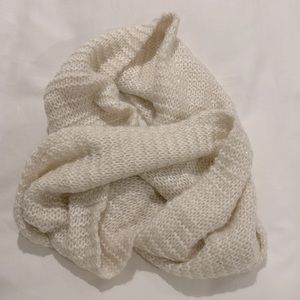 Steve Madden ivory & gold infinity scarf